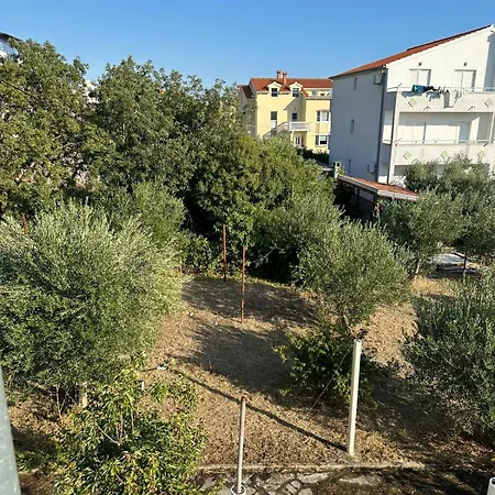 Olive Garden Relax 150m To Seaview 아파트 자다르